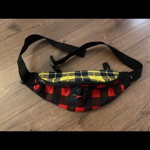 Nike Unisex Heritage Shoulder/Waist Fanny Hip Pack